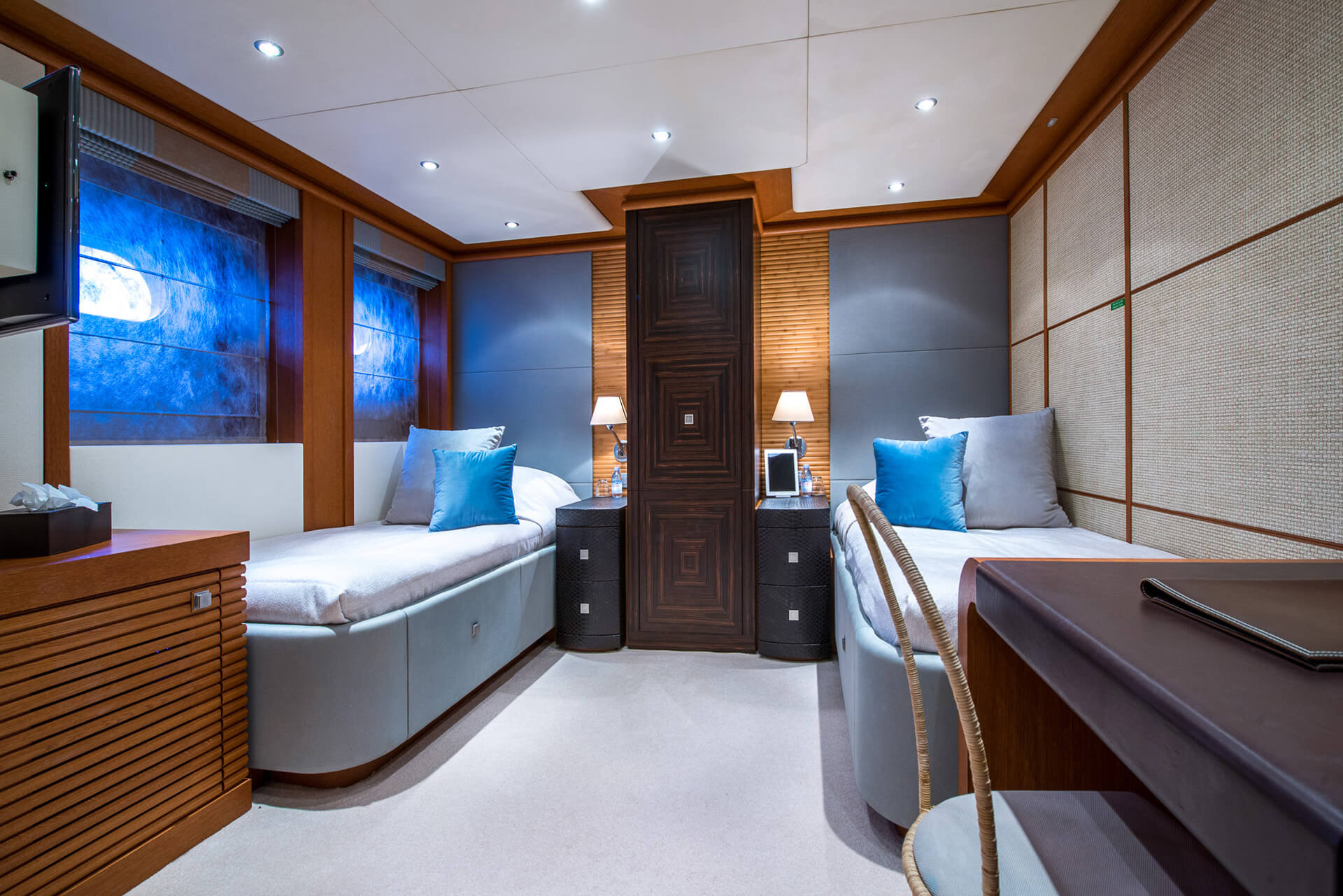 Twin bed cabin yacht SIROCCO