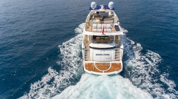 Winning Streak yacht cruising in the south of France