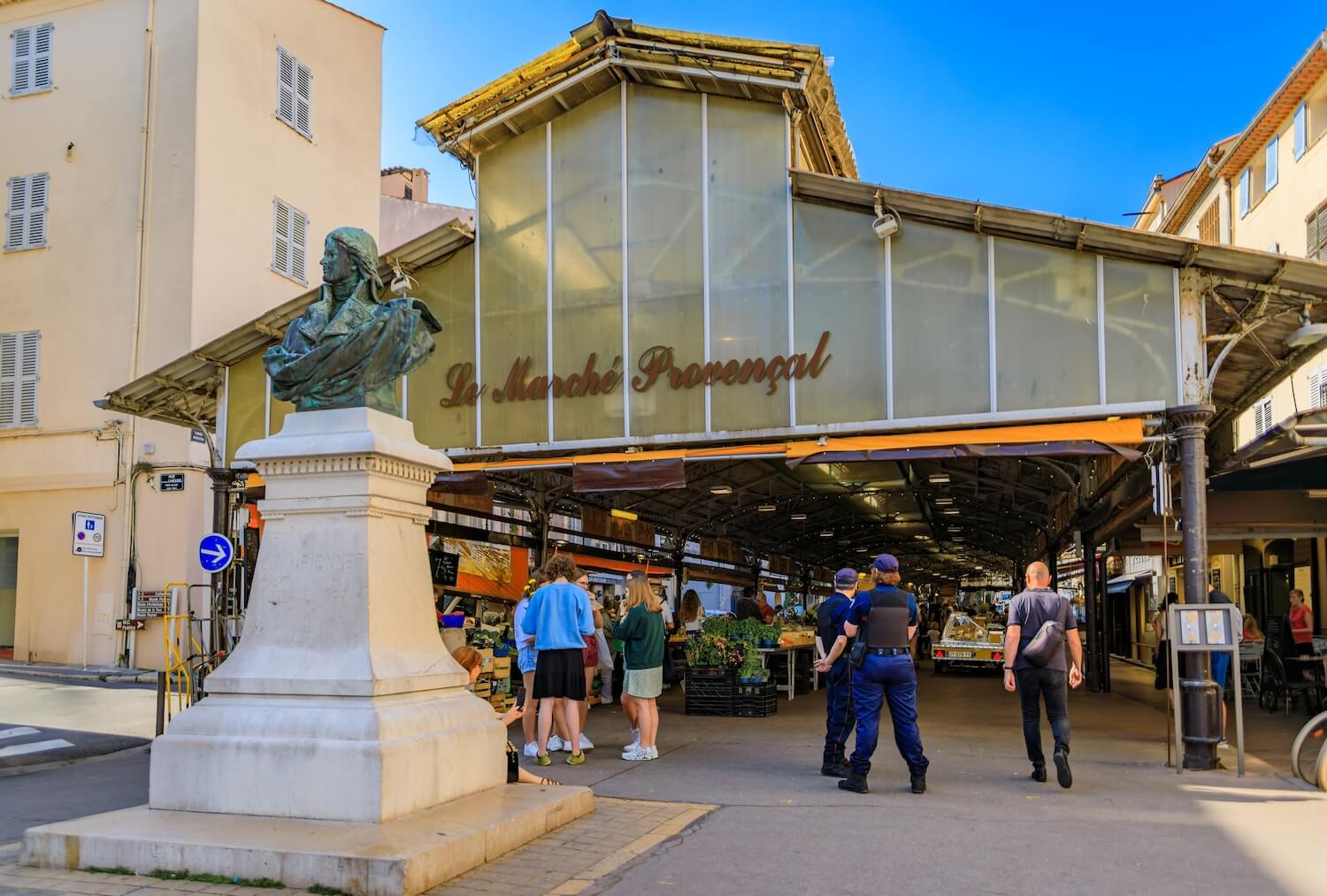 Marche Provencale in Antibes